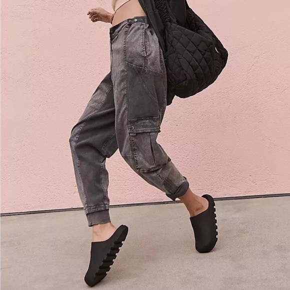 Free people Fast Track Pants Medium - Picture 2 of 11